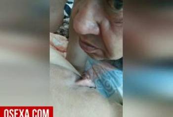 Седой узбек вылизывает пизду своей новой и распутной соседки